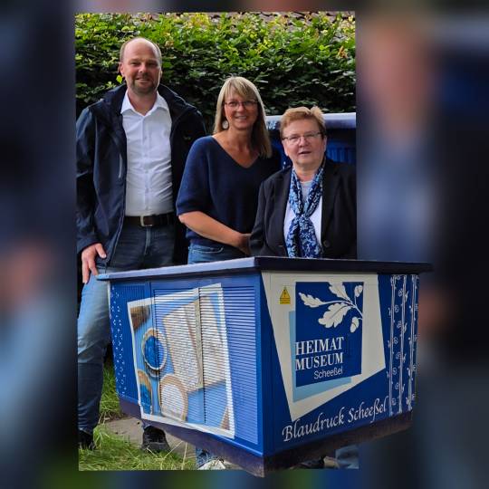 Blaudruck bringt Farbe ins Ortsbild