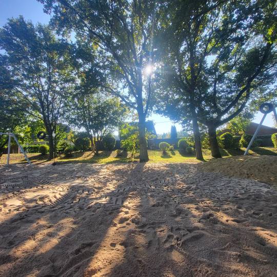 Neue Seilbahn auf unserem Spielplatz